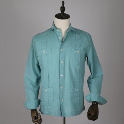 Guayabera verde agua