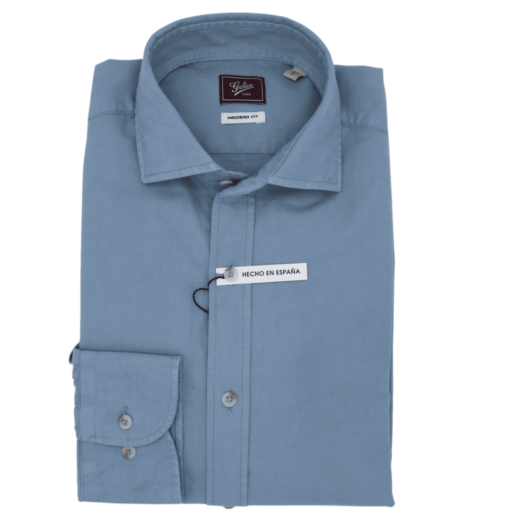 Camisa Oxford tintada azul claro