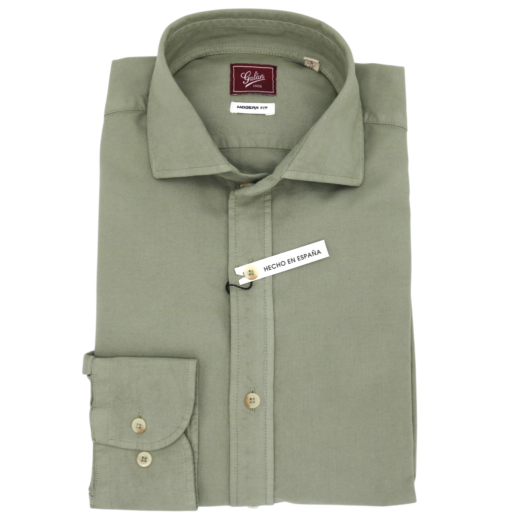 Camisa Oxford tintada verde