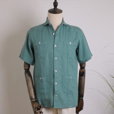 Guayabera de lino manga corta color verde